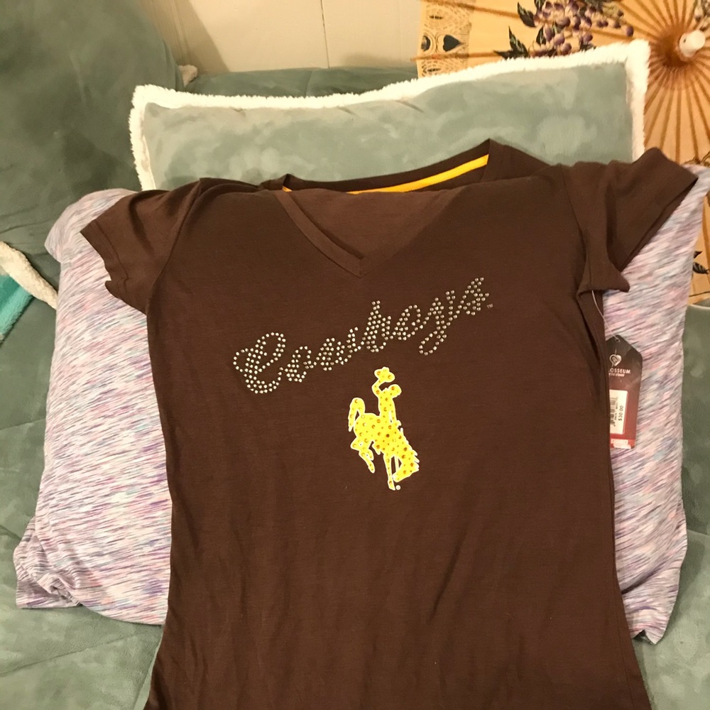 Wyoming cowboys women’s shirt